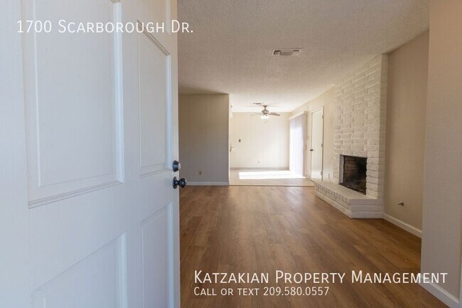 Foto del edificio - 3 Bedroom 2 Bath Remodeled Lodi Duplex