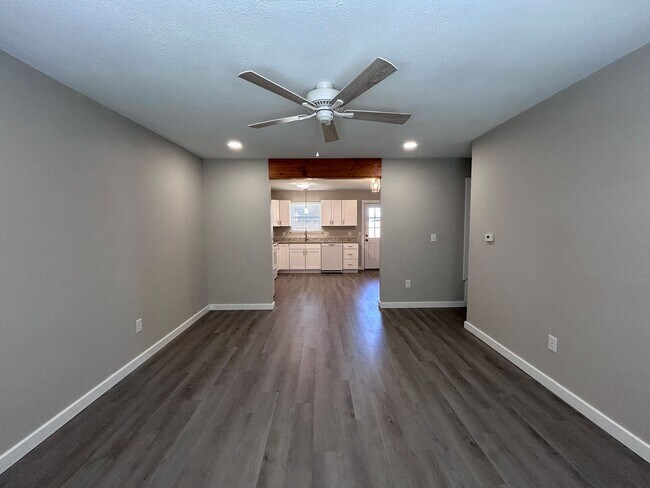 Foto del edificio - 618 N 6th St