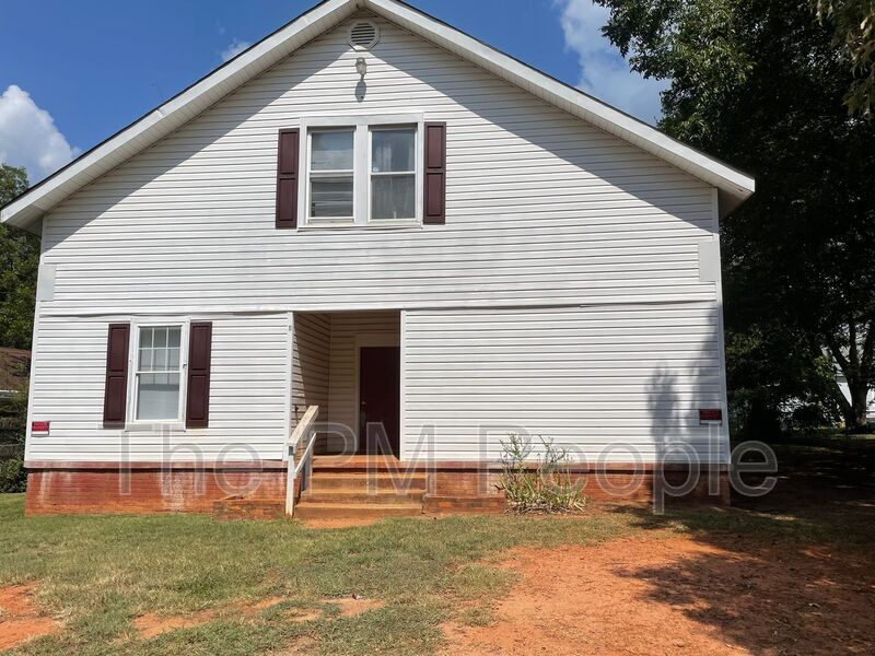 4 Ellendale Ave Unit 3, Greenville, SC 29609 Condo for Rent in