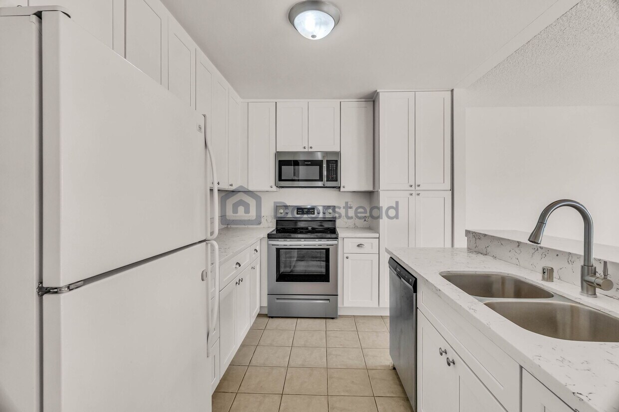 450 W Vermont Ave Unit 2102, Escondido, CA 92025 Condo for Rent in