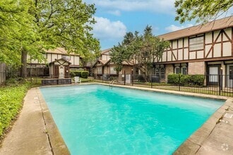 Building Photo - 7409 Shadow Hill Dr