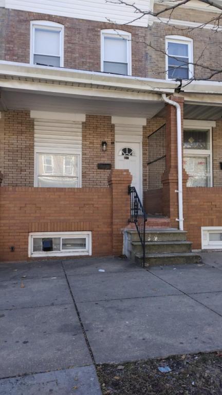 Foto principal - 3217 McElderry St