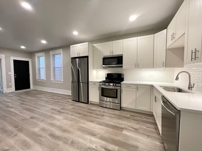 Foto del edificio - 3703 Chatham Ave