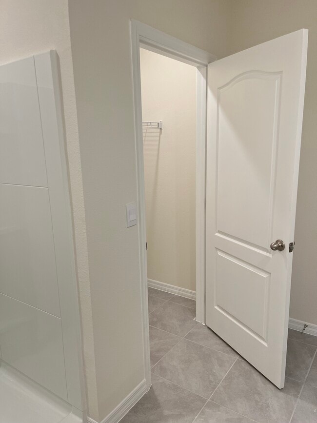 Foto del edificio - 2917 Canary Ln