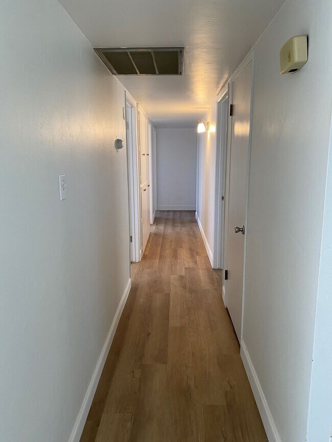 Foto del edificio - Two weeks of free rent during your third month of tenancy.