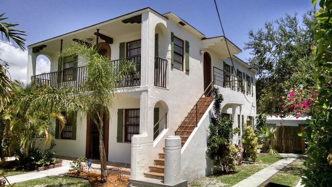 Foto del edificio - 507 NE 67th St