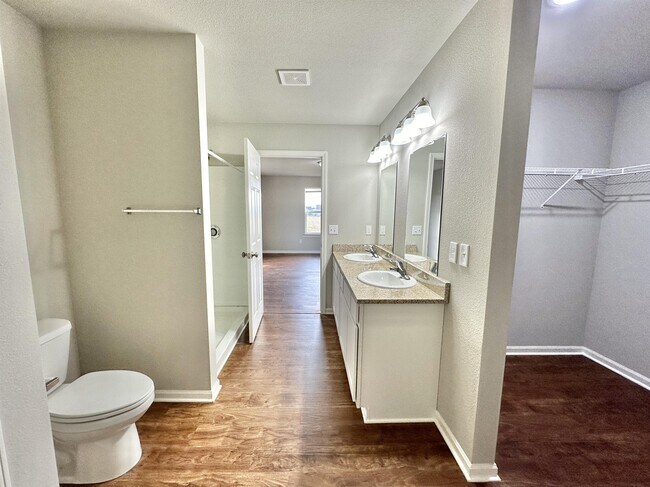 Foto del edificio - 2250 Northfield Ln