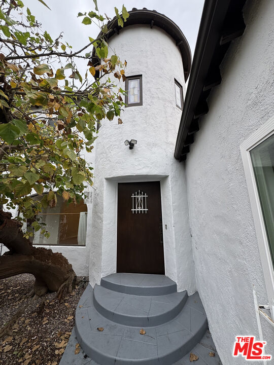 Foto del edificio - 6128 Maryland Dr