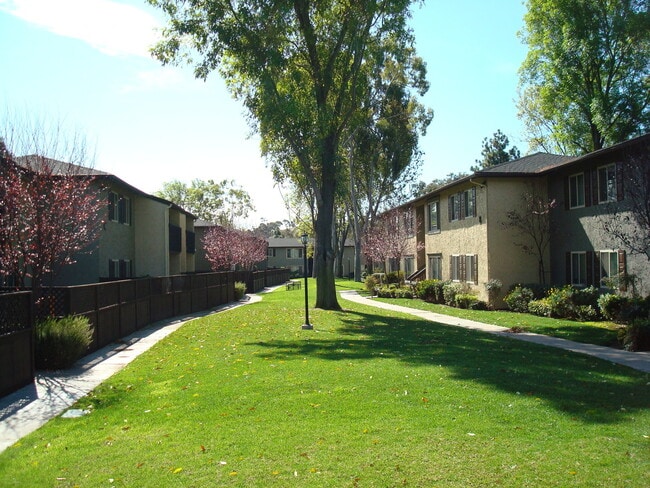 Foto del edificio - 321 Rancho Dr