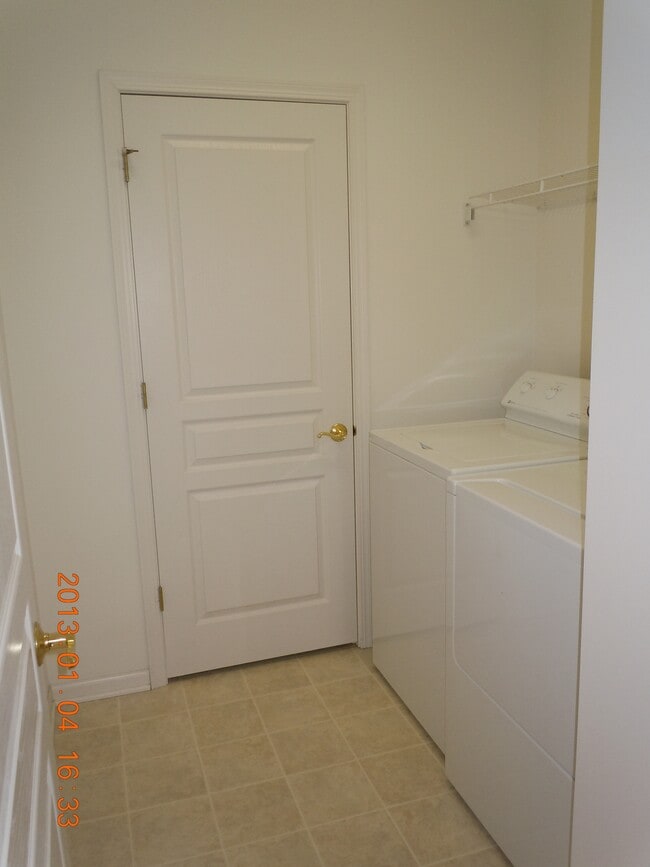 Laundry Room - 3 Tiverton Ct