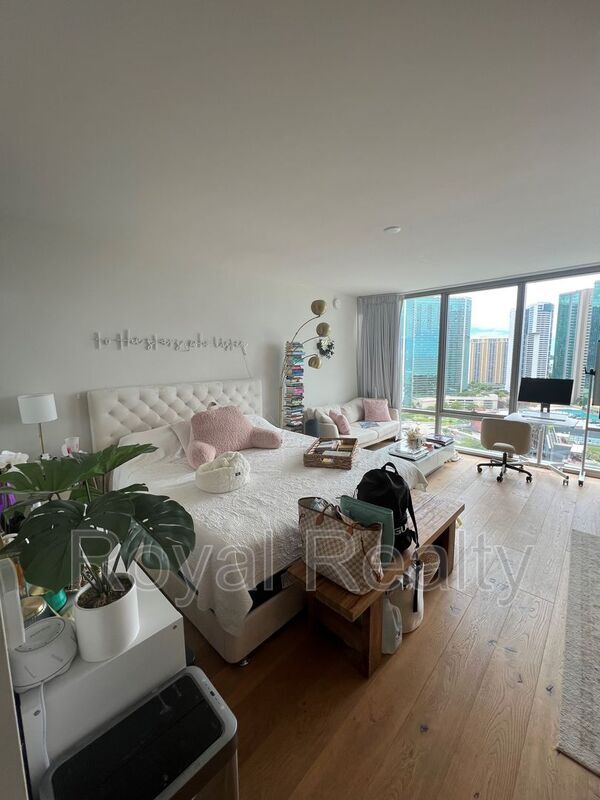 Building Photo - 1001 Queen St