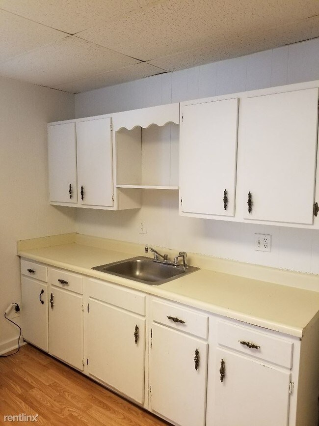 Foto del edificio - 4 br, 1 bath House - 715 Pearl St