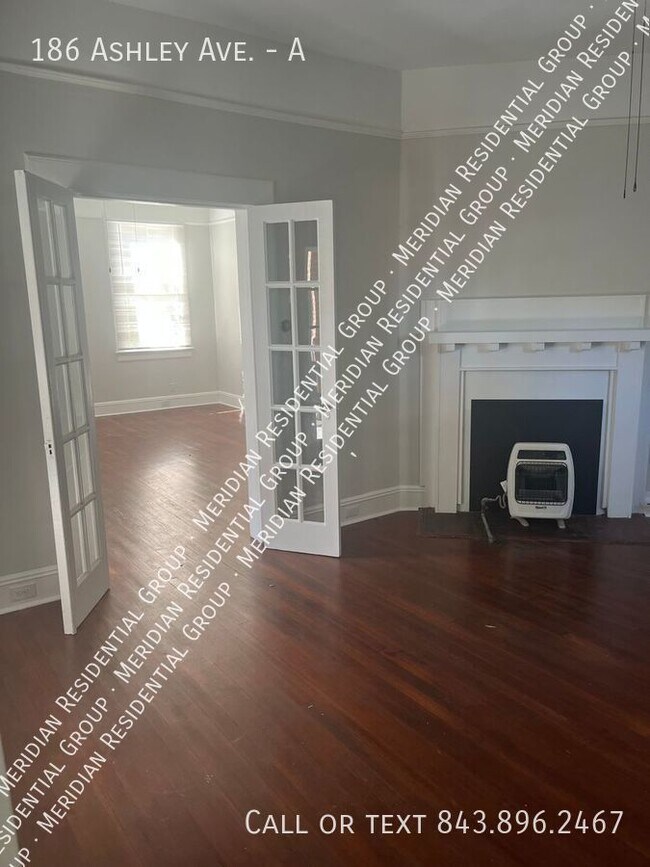 Foto del edificio - Spacious 1 Bed / 1 Bath in the Hart of Cha...