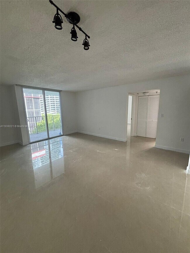 Foto del edificio - 800 N Miami Ave