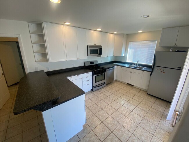 Foto del edificio - Three Bedroom Bayfield House Available for...