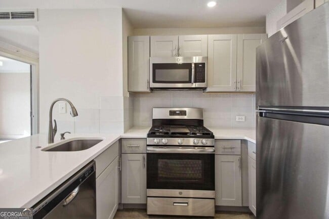 Foto del edificio - 2285 Peachtree Rd NE