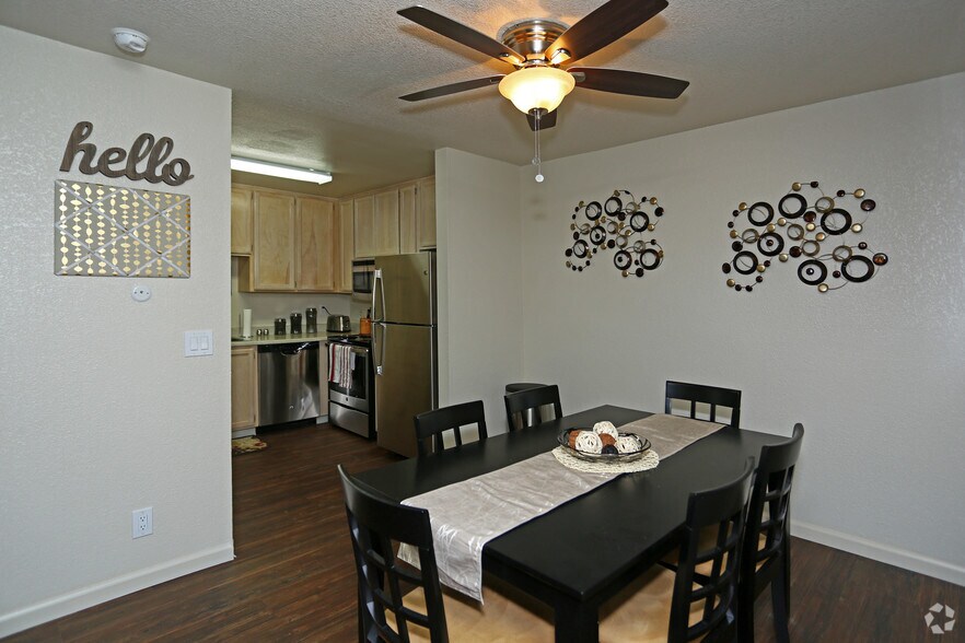 American River Commons Als Sacramento Ca Apartments Com