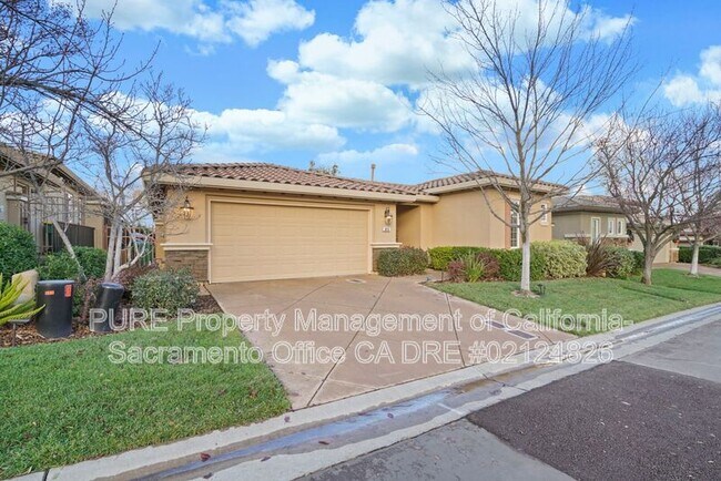 Building Photo - 815 Royal Troon Pl