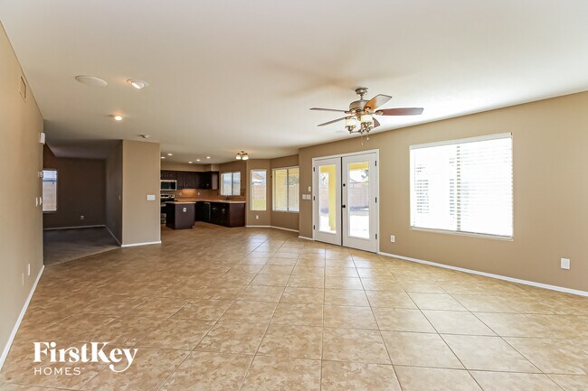 Building Photo - 2403 W Quick Draw Way