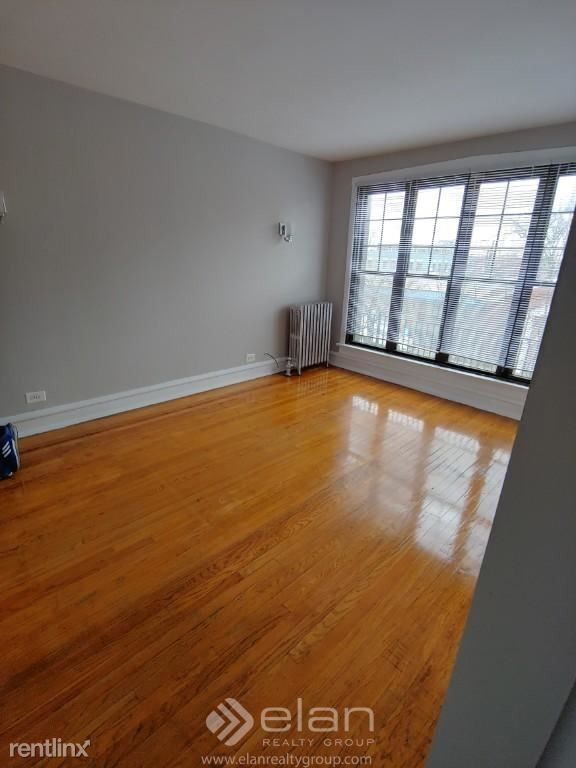 Primary Photo - 1741 W Devon Ave