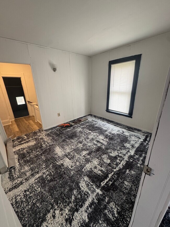 Building Photo - 152 Austin St