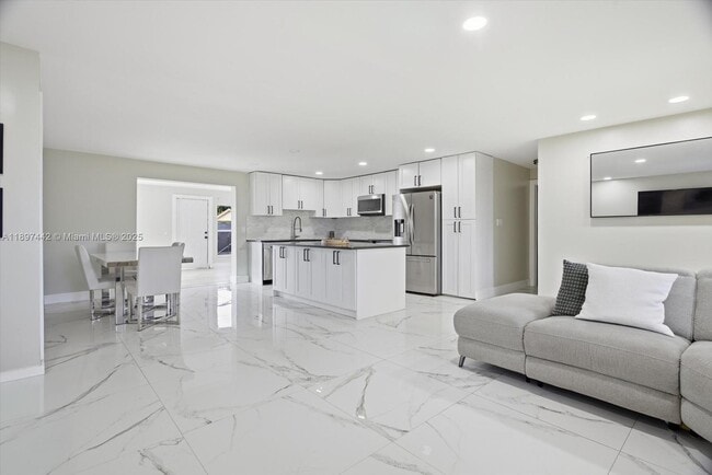 Building Photo - 6948 NW 8th Ct