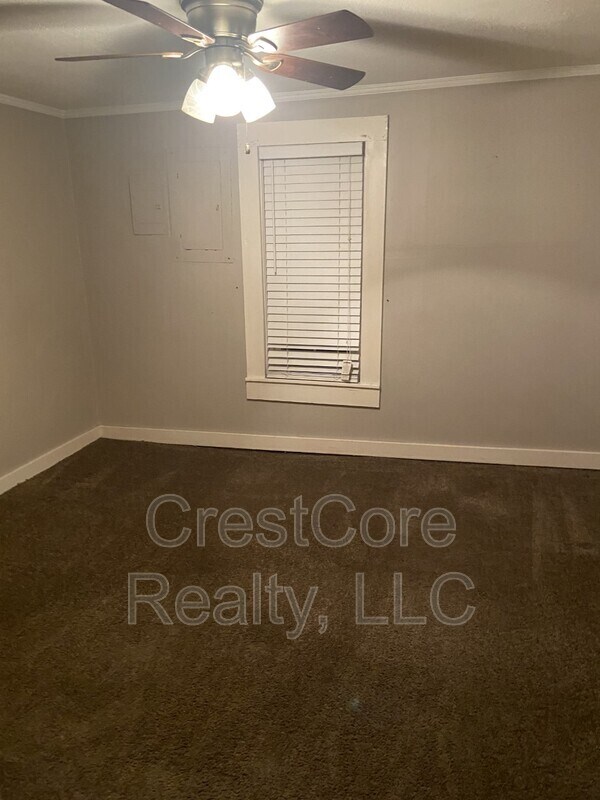 Primary Photo - 135 Poplar Grove Rd