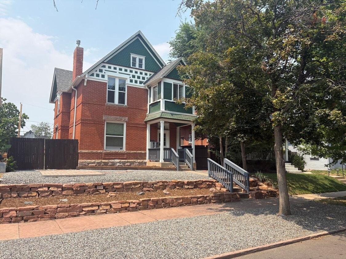 Photo - 521 S Grant St