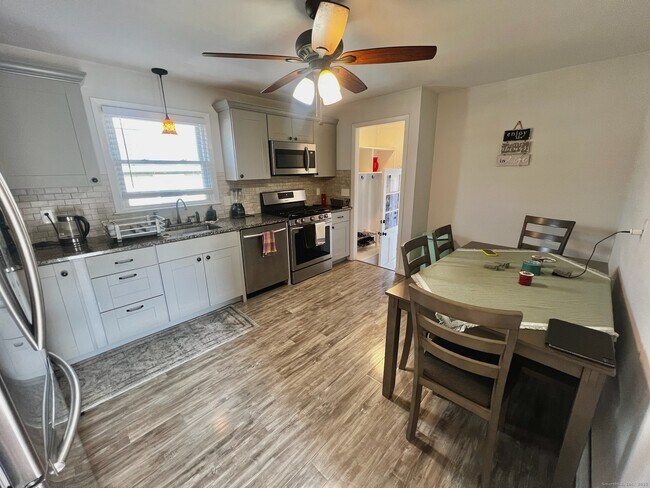 Foto del edificio - 20 Glenfield Ave