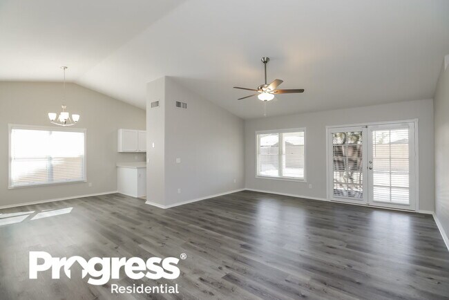 Building Photo - 814 N Sailors Way