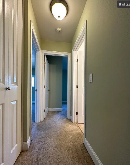 Building Photo - 2 bed 1 bath Beautiful 1st floor unit