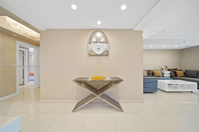 Foto del edificio - 17875 Collins Ave