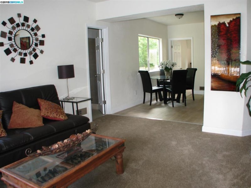 Primary Photo - 869 MacArthur Blvd