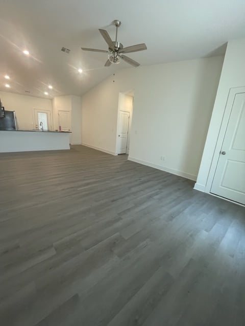 Foto del edificio - 5140 Chase St S