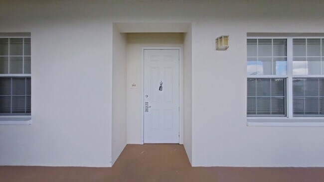 Foto del edificio - Luxury 3/2 Reunion Condo