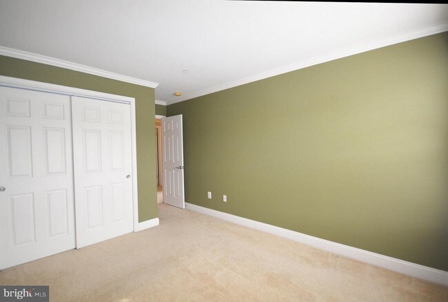 Building Photo - 301 Old Squaw Ct