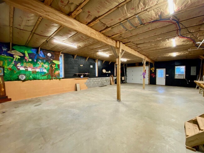 Building Photo - 65 Chumbley Rd