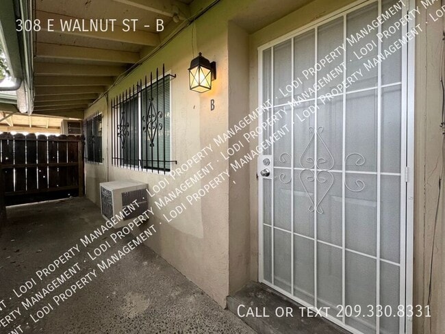 Building Photo - 308 E Walnut St