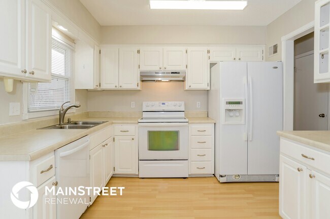 Building Photo - 1857 W Chambery Dr