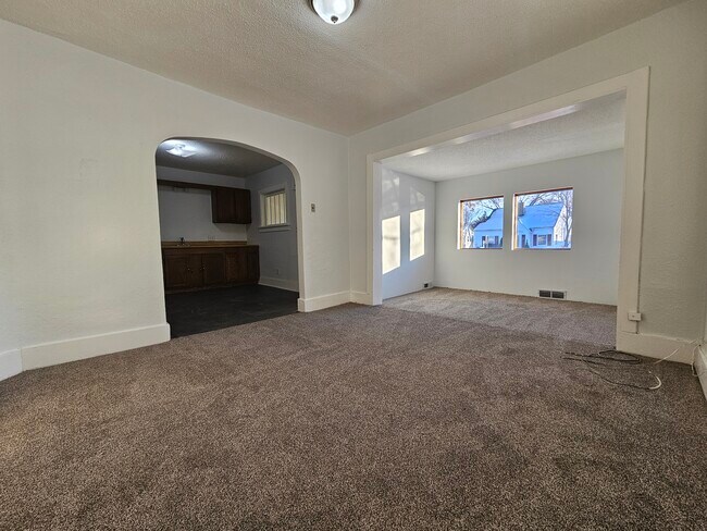 Foto del edificio - 515 E 11th St