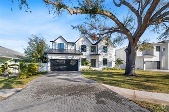 Building Photo - 2106 S Cortez Ave