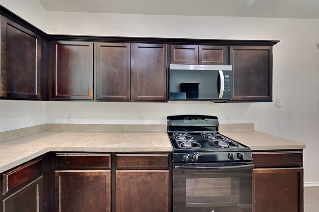 Foto del edificio - 10016 Sterling Pl Dr