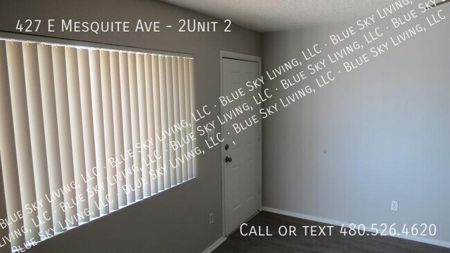Foto del edificio - 427 E Mesquite Ave