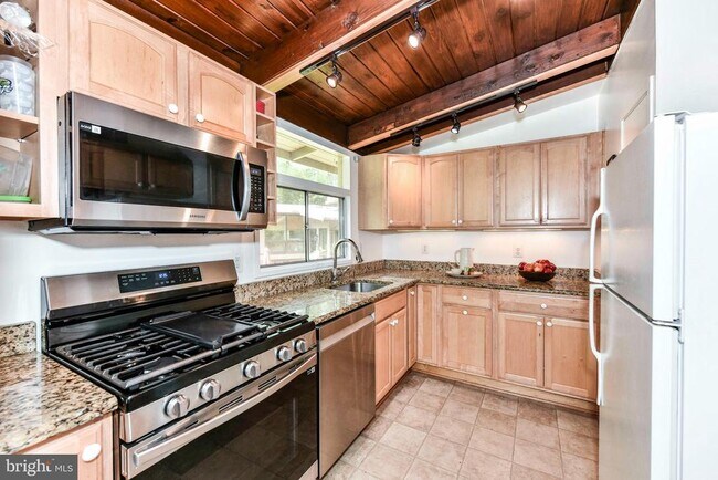 Foto del edificio - 7632 Holmes Run Dr