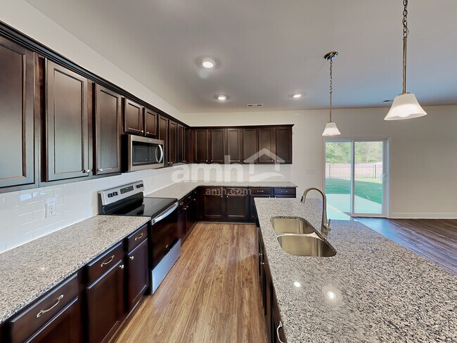 Foto del edificio - 4809 Chutney Dr