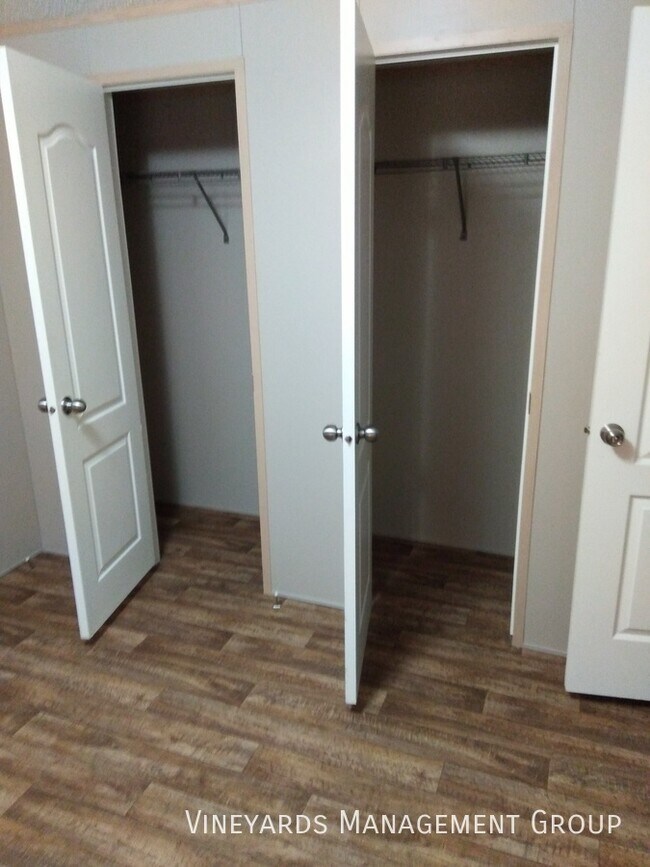 Foto del edificio - First Month Free move-in special . Beautif...