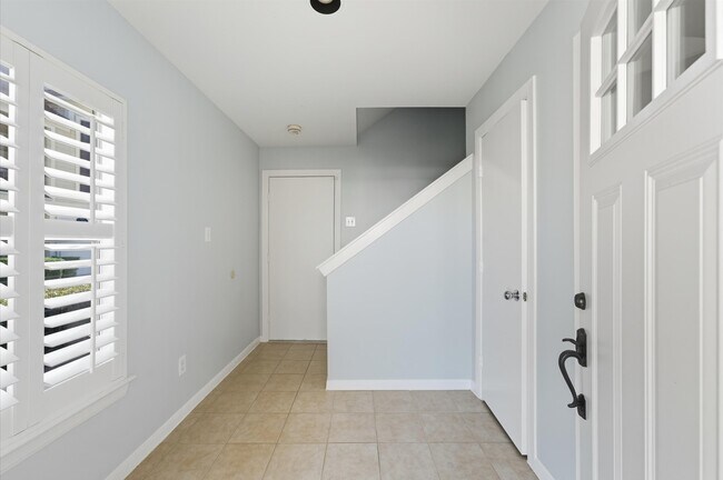 Foto del edificio - 1269 W 17th St