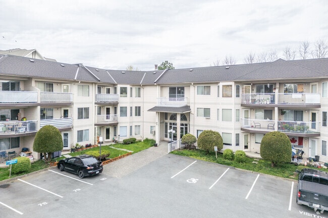 Building Photo - Bridgeport Manor