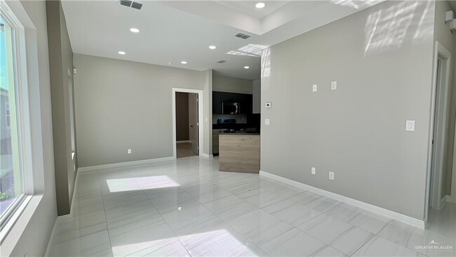 Foto del edificio - 5605 Northwestern Ave