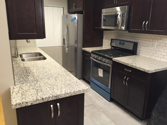 Lovely Remodelled Kitchen - 1129 S Sherbourne Dr